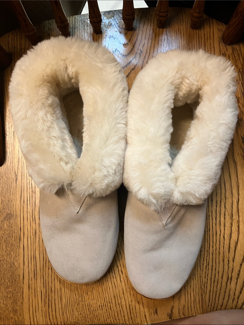 BearPaw Women's Cream Faux-Shearling Slip-On Slippers
